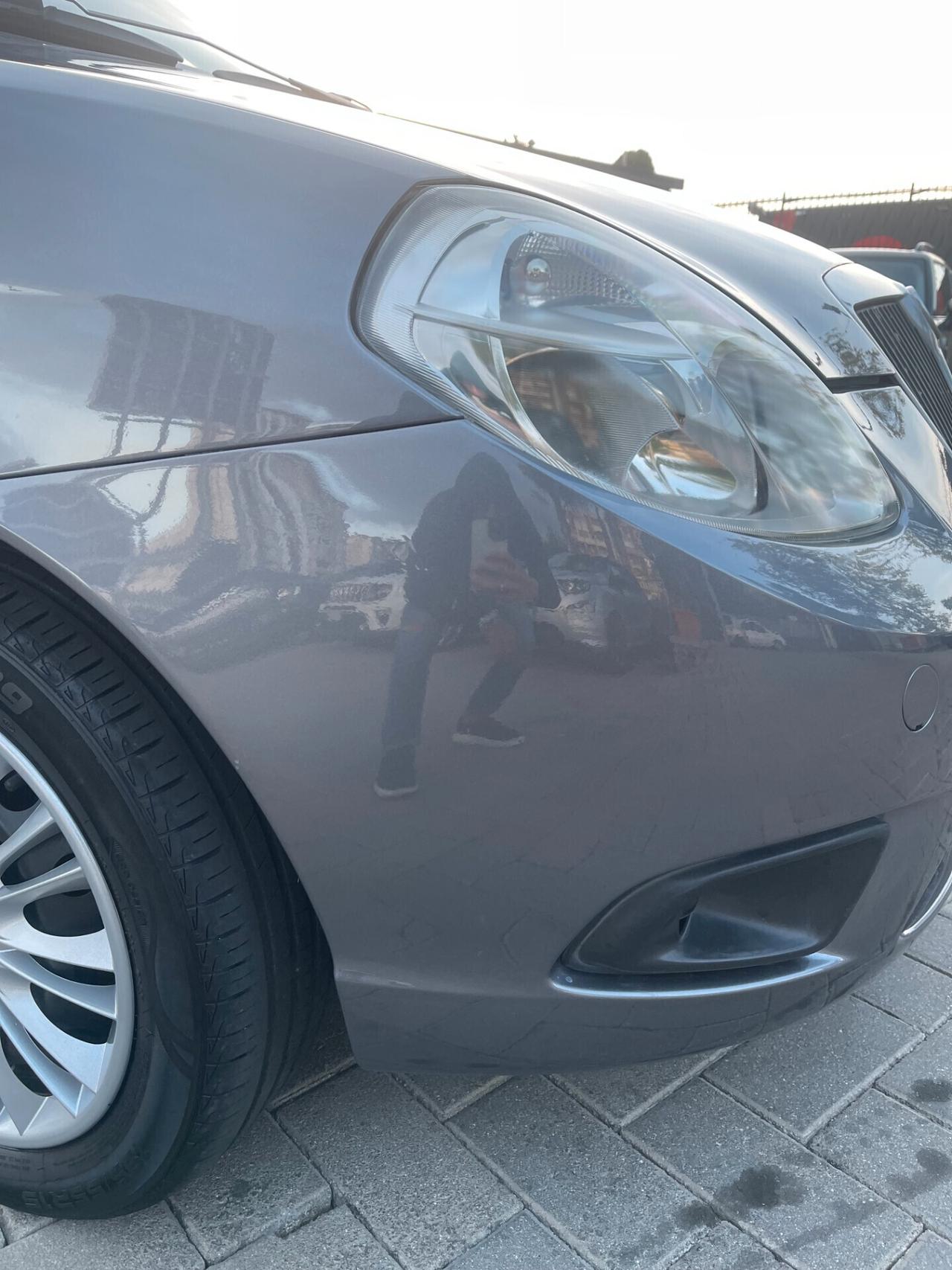 Lancia Ypsilon 1.2 Versus 60cv