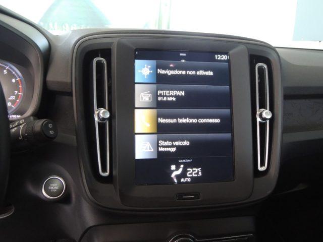 VOLVO XC40 T2 Momentum