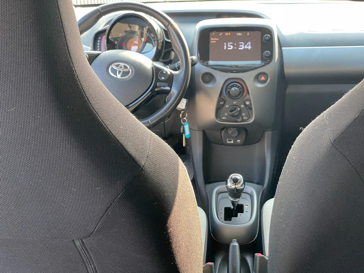 Toyota Aygo 1.0 VVT-i 72 CV 5 porte x-business MMT