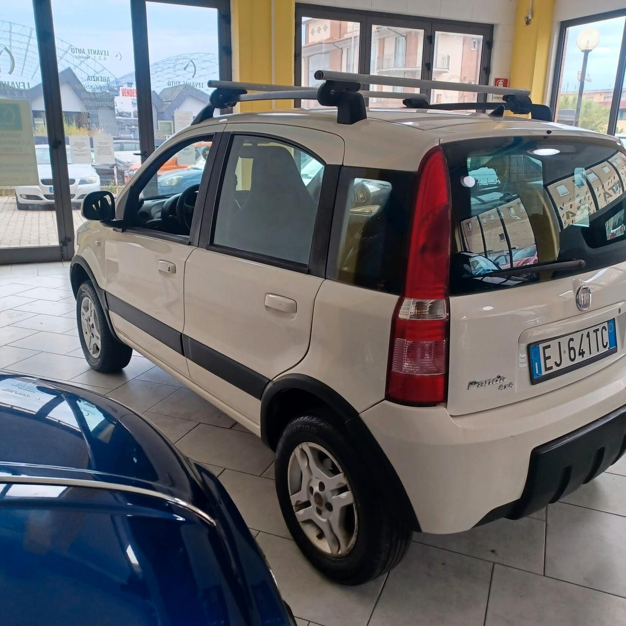 PANDA CROSS 4X4 1.3 MJTD INDISTRUTTIBILE
