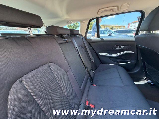 BMW 320 d Touring Business Advantage