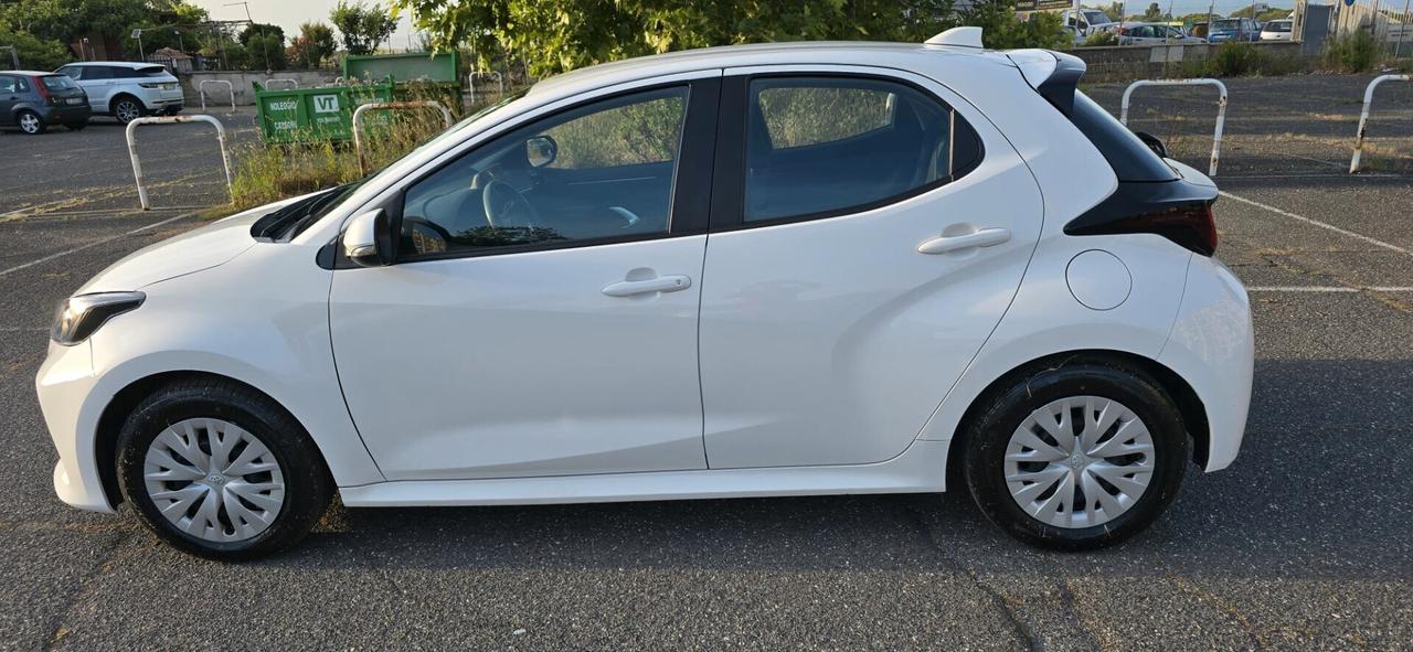 Toyota Yaris 1.5 Hybrid 5 porte Business