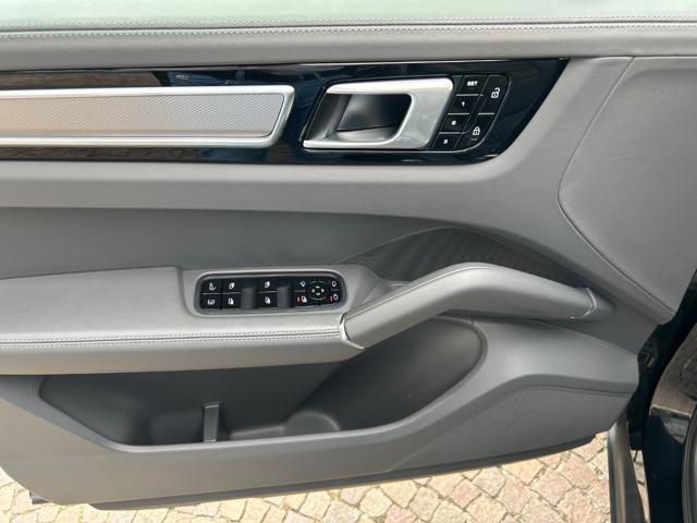PORSCHE Cayenne 3.0 V6 E-Hybrid