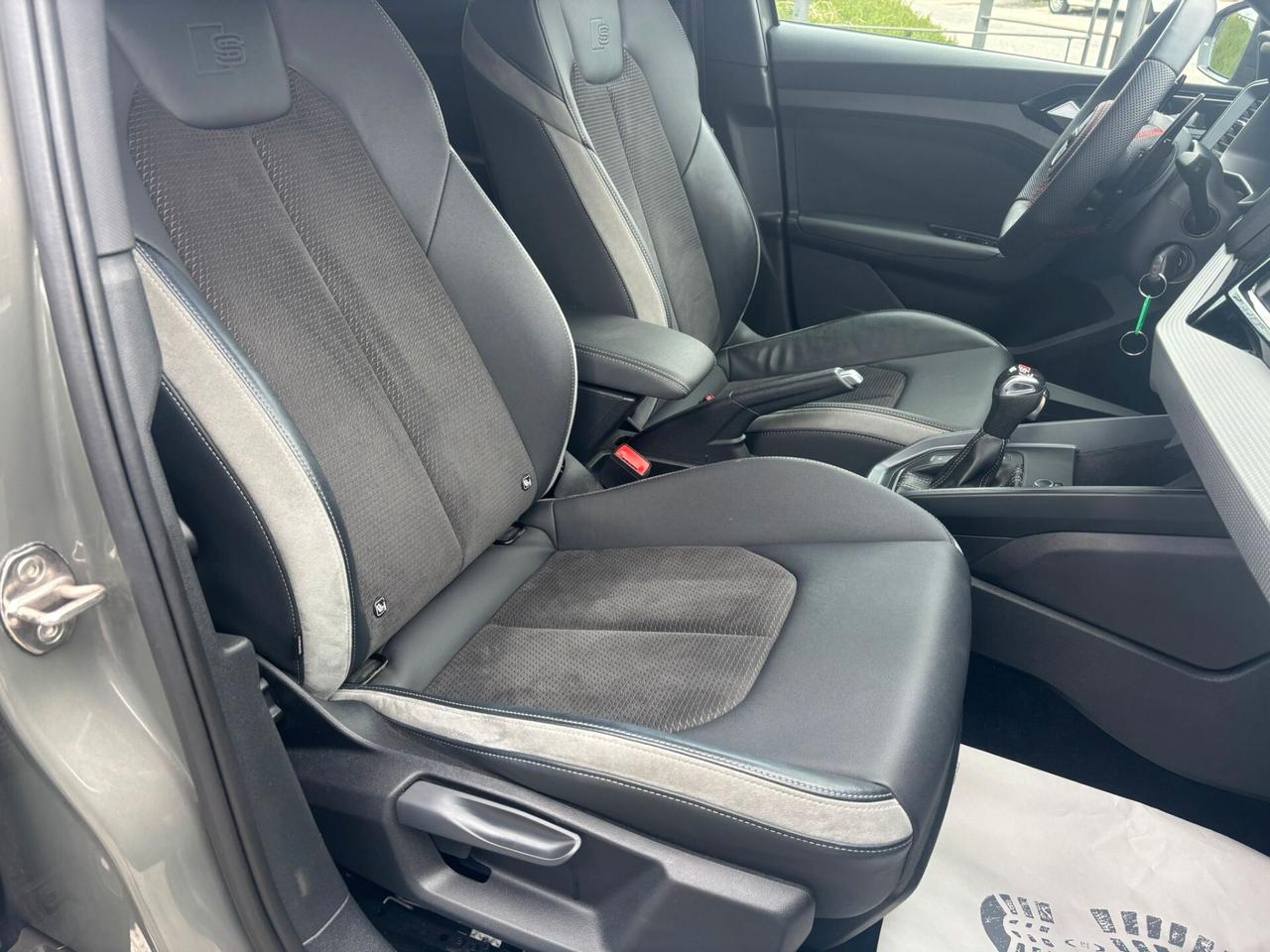 Audi A1 SPB 40 TFSI S tronic line edition