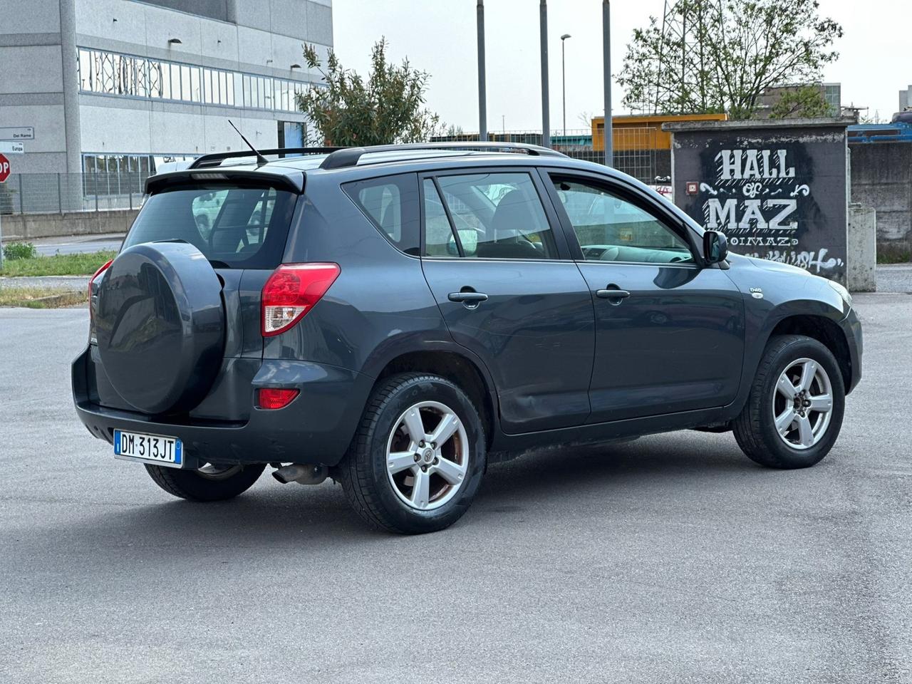 Toyota Rav 4 5 posti autocarro