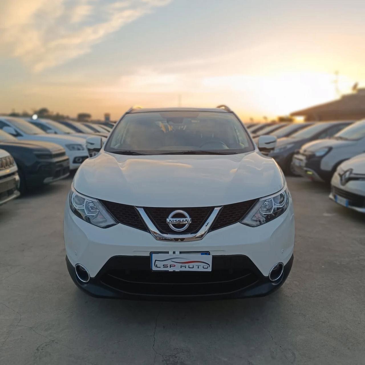 Nissan Qashqai 1.6 dCi tekna STRAFULL