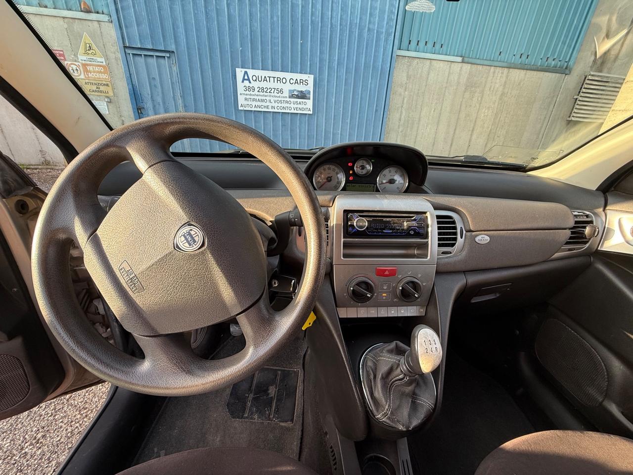 Lancia Ypsilon 1.2 Oro Bianco