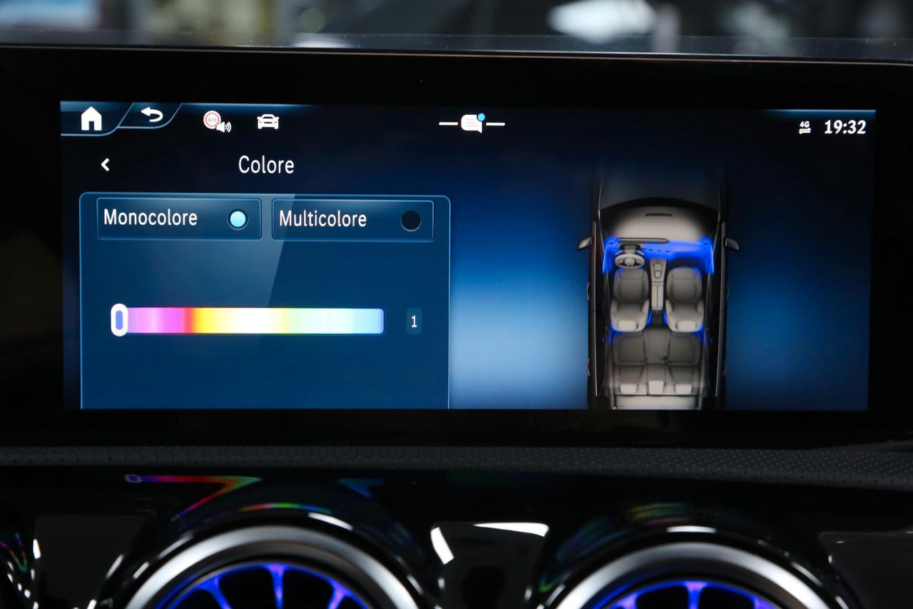 Mercedes A 200 d Automatic AMG Line Advanced_NUOVA KM0 2026