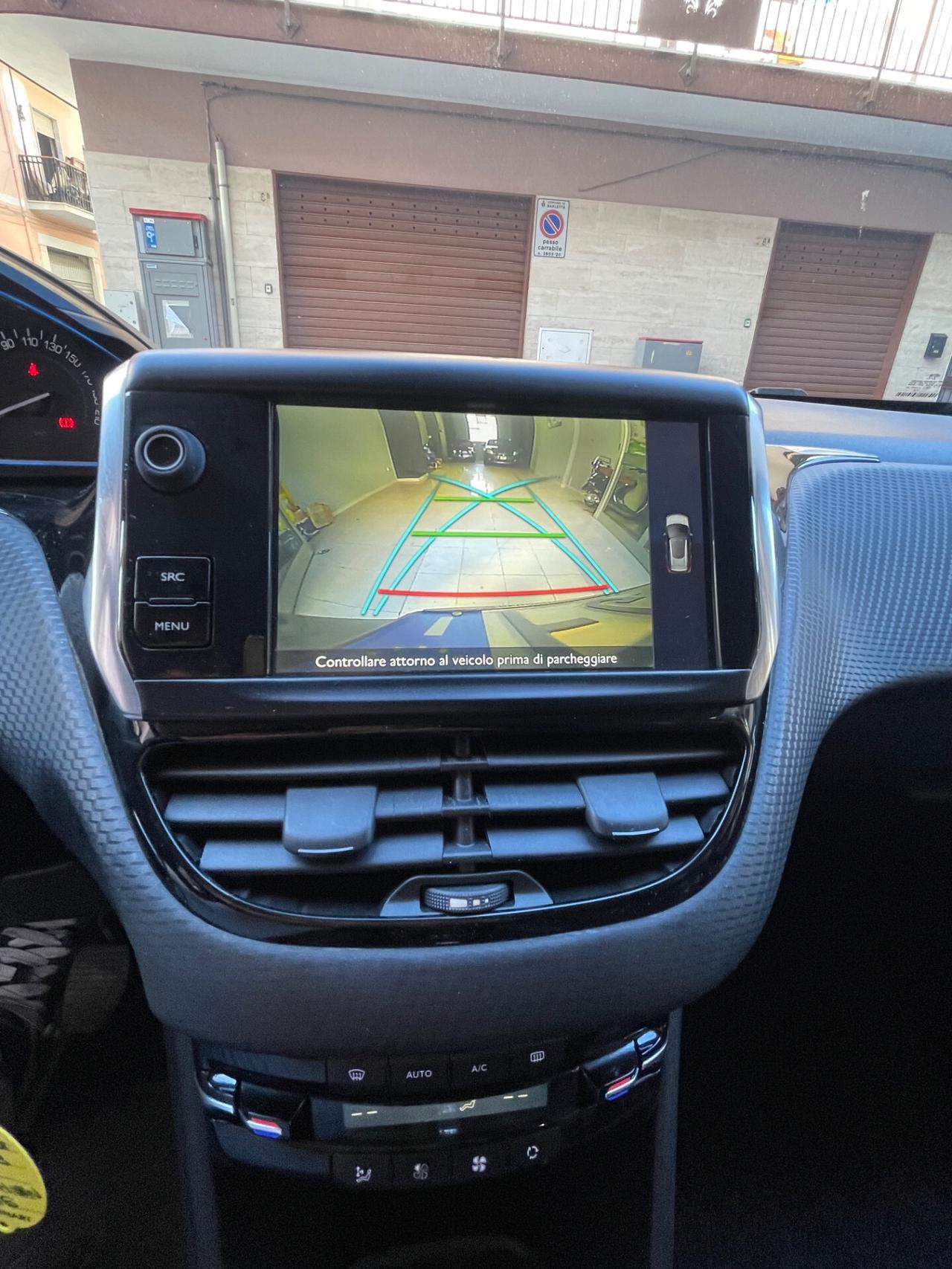 Peugeot 2008 BlueHDi 100 Allure