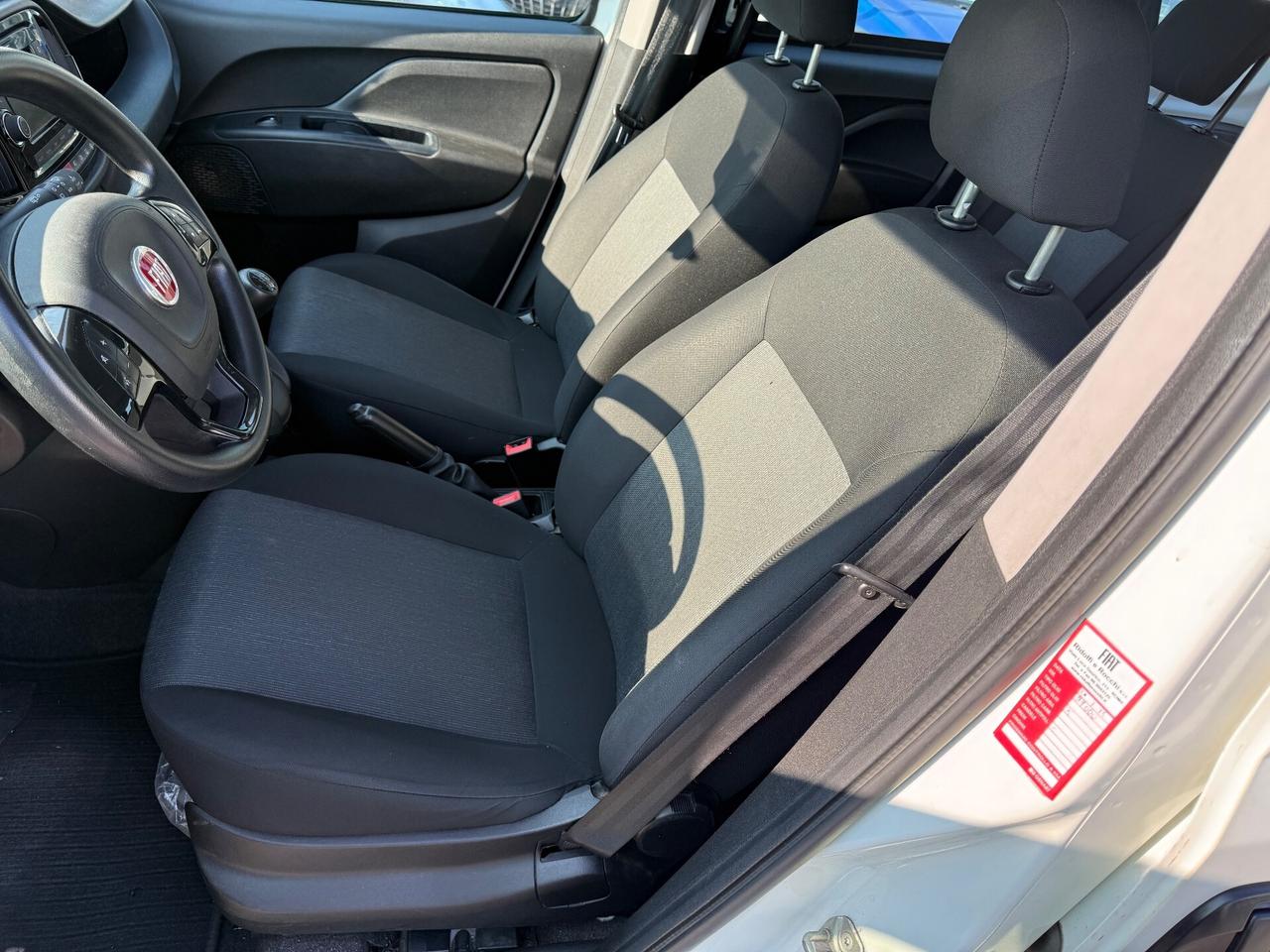 Fiat Doblo Combi N1 Autocarro 5 POSTI