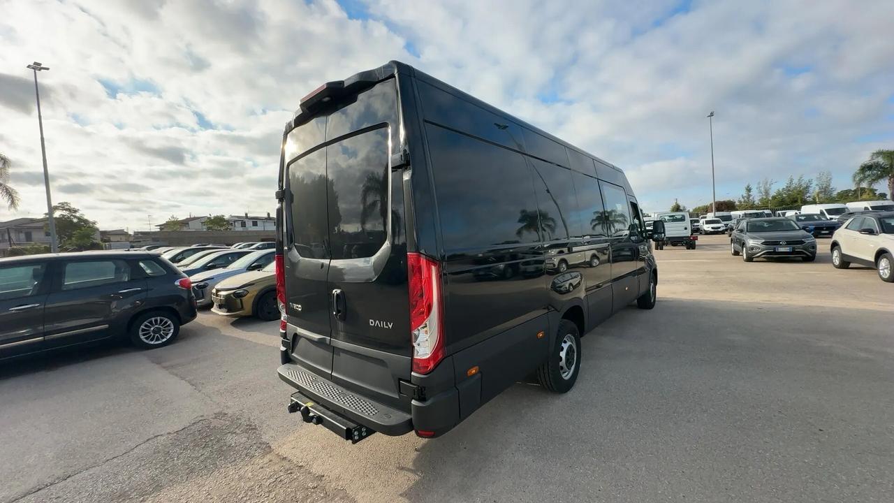 Iveco Daily 35S18HD 3.0 HPT PM-DC Cabinato