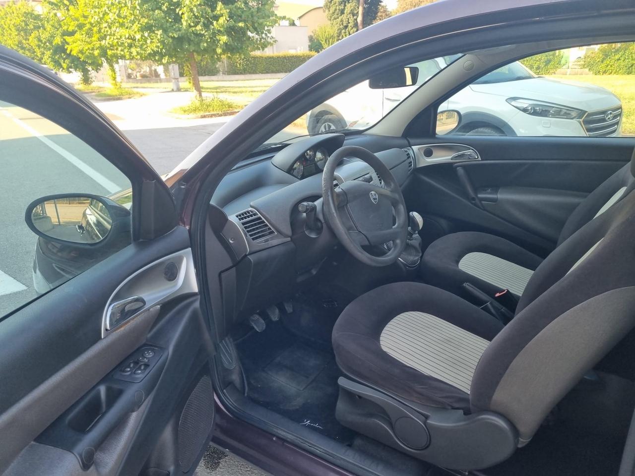 Lancia Ypsilon 1.2 Argento