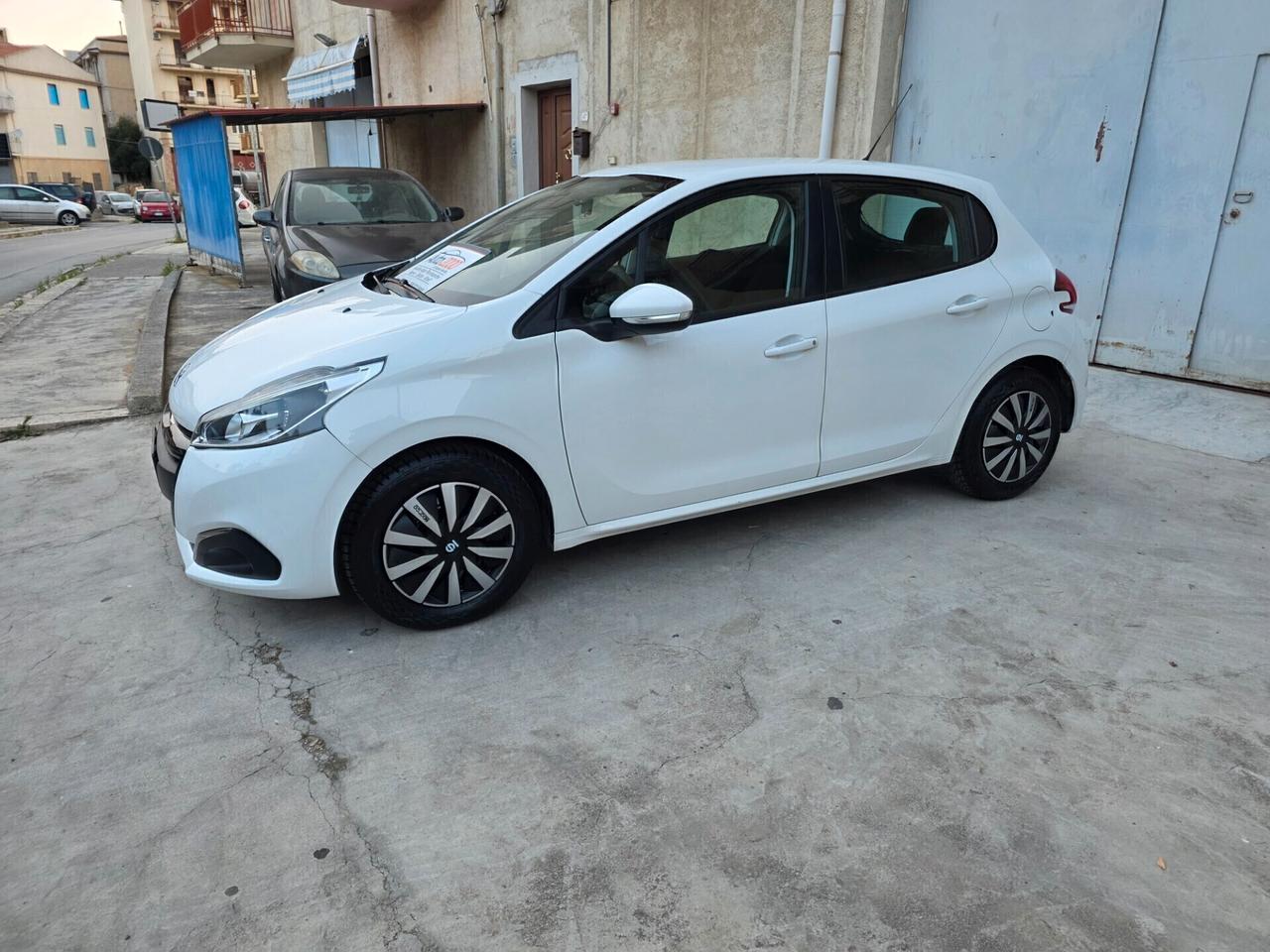 Peugeot 208 BlueHDi 75 5 porte Active