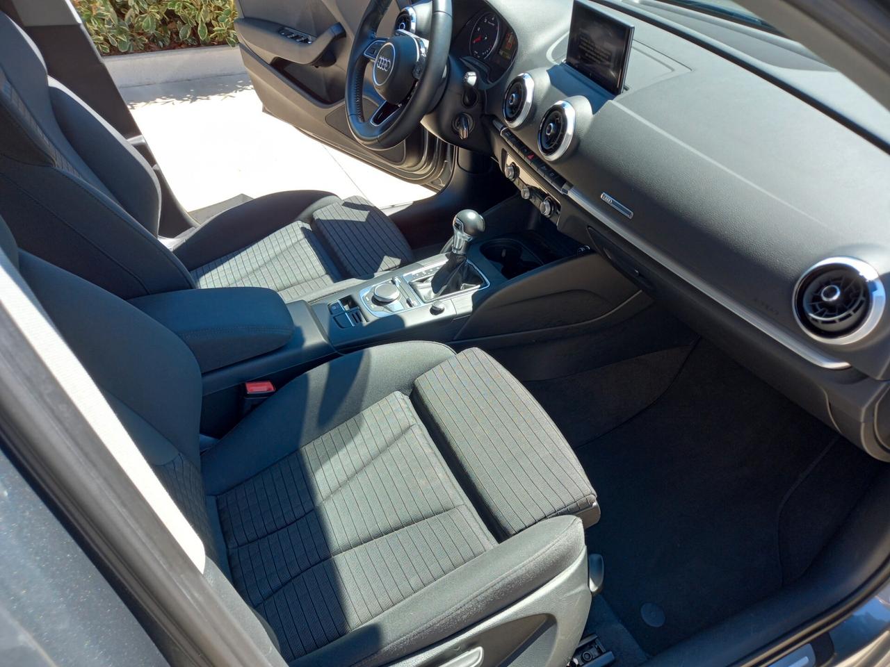 Audi A3 1.6 TDI 116 CV Design 10/2018
