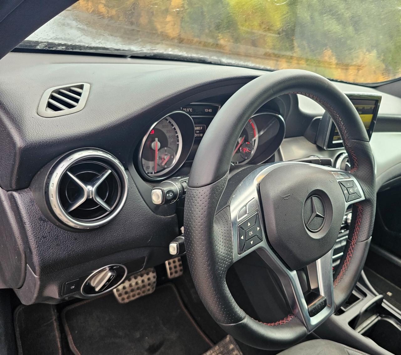 Mercedes-benz GLA 200d Automatic 4Matic Premium AMG
