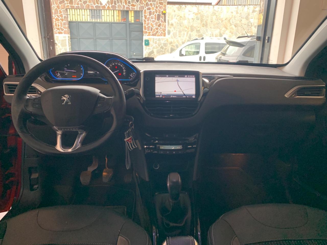 Peugeot 2008 BlueHDi 100 Allure