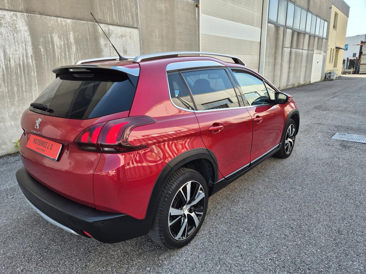 Peugeot 2008 BlueHDi 100 Allure