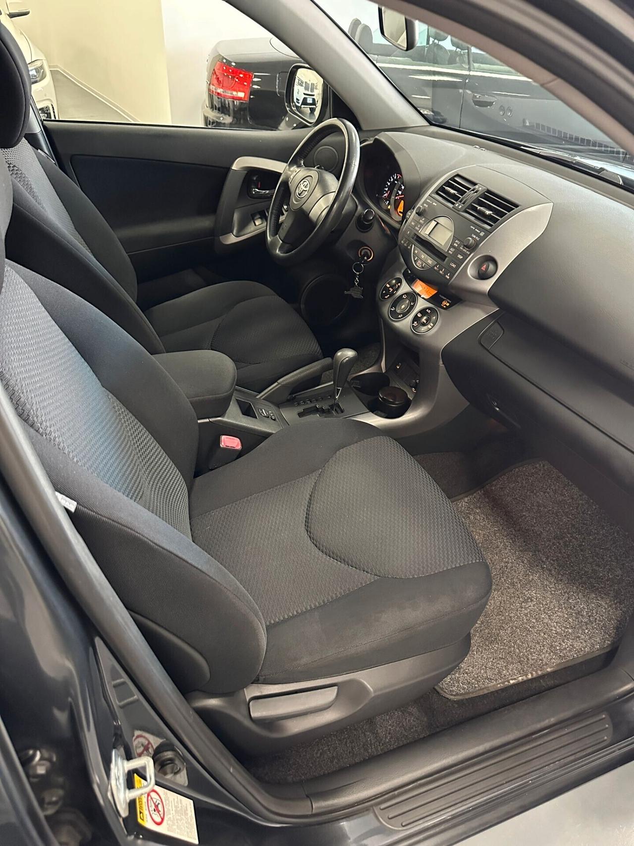 Toyota RAV 4 RAV4 Crossover 2.0 aut. Sol