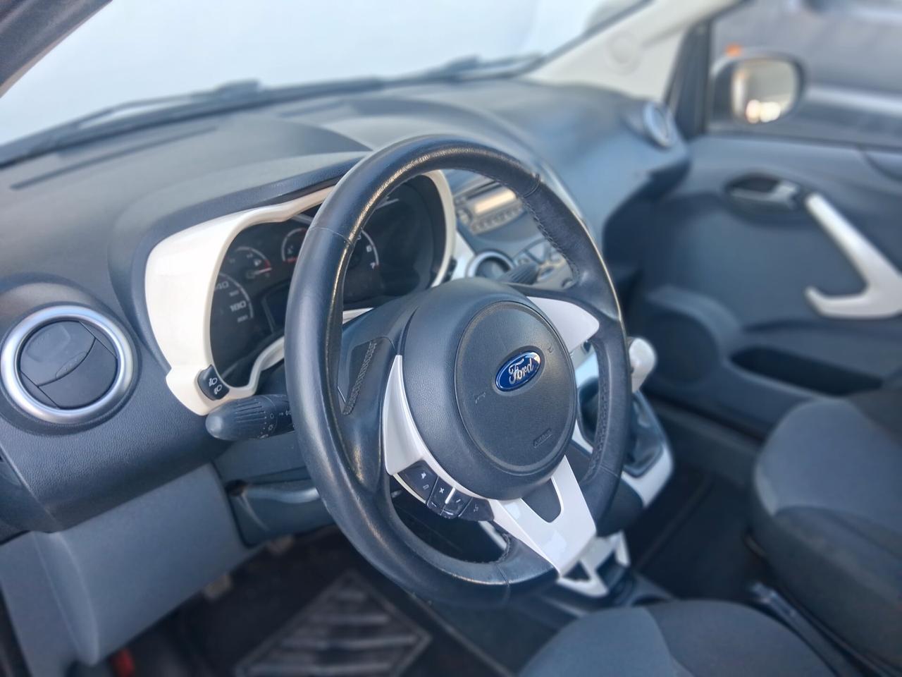 Ford Ka Ka+ 1.2 8V 69CV Titanium