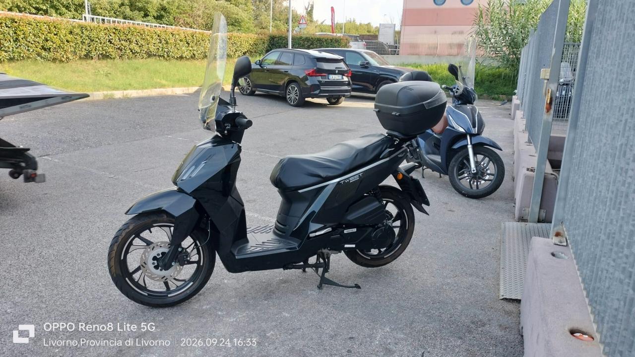 Peugeot Tweet 125