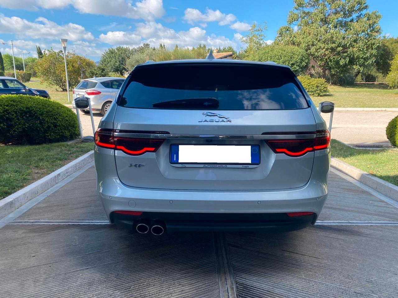 Jaguar XF Sportbrake 2.0 D 180 CV AWD aut. R-Sport