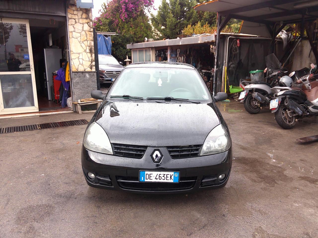 Renault Clio Storia 1.2 5 porte Confort 06