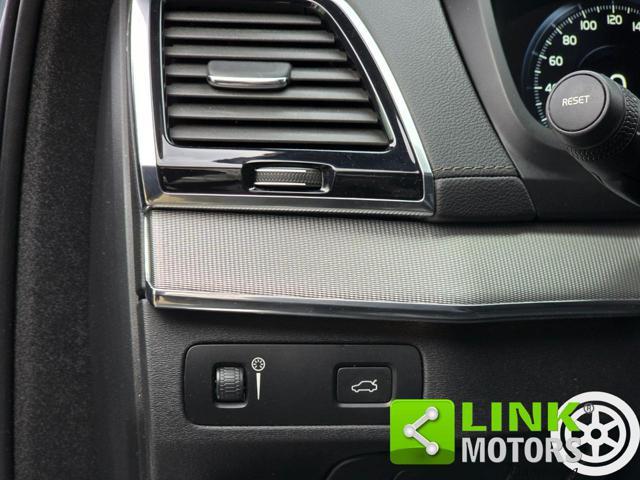 VOLVO XC90 2.0 B5 MHEV AWD Automatic 7 Seat R Design