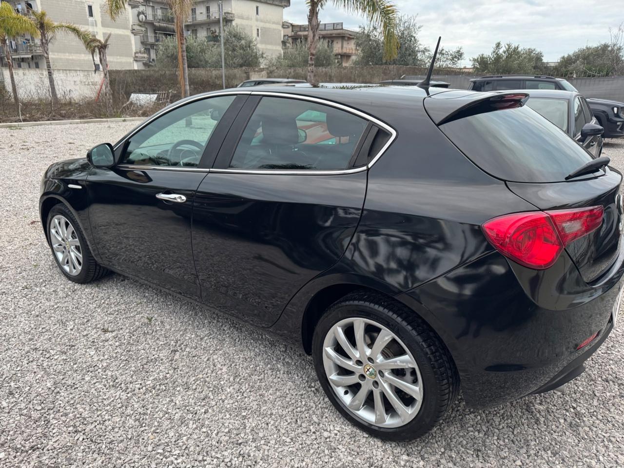 Alfa Romeo Giulietta 1.6 JTDm-2 105 CV Distinctive