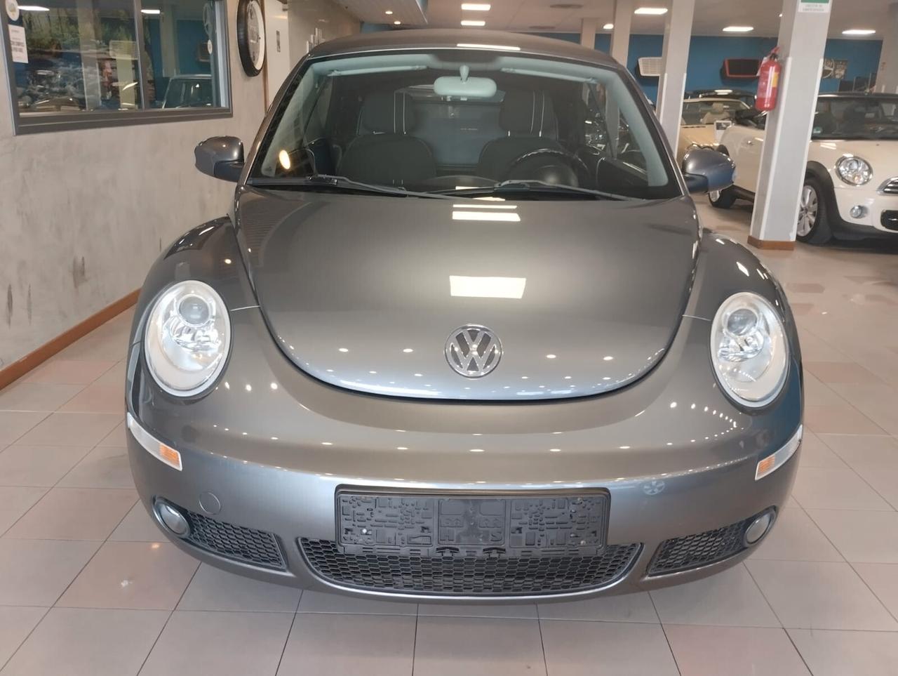 Volkswagen New Beetle 1.6 Cabrio adatta a neopatentati