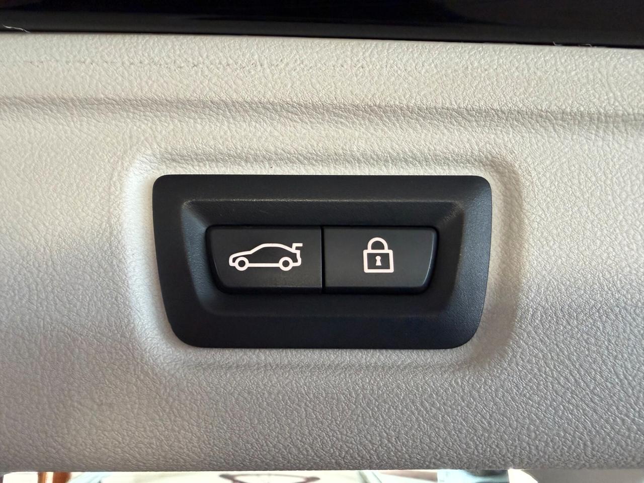 Bmw 318 D 150 cv. Touring Auto SPORT (Nav)