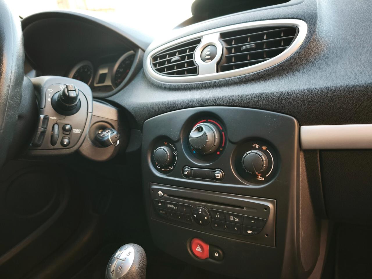 Renault Clio 1.2 NOLEGGIO SENZA CARTA