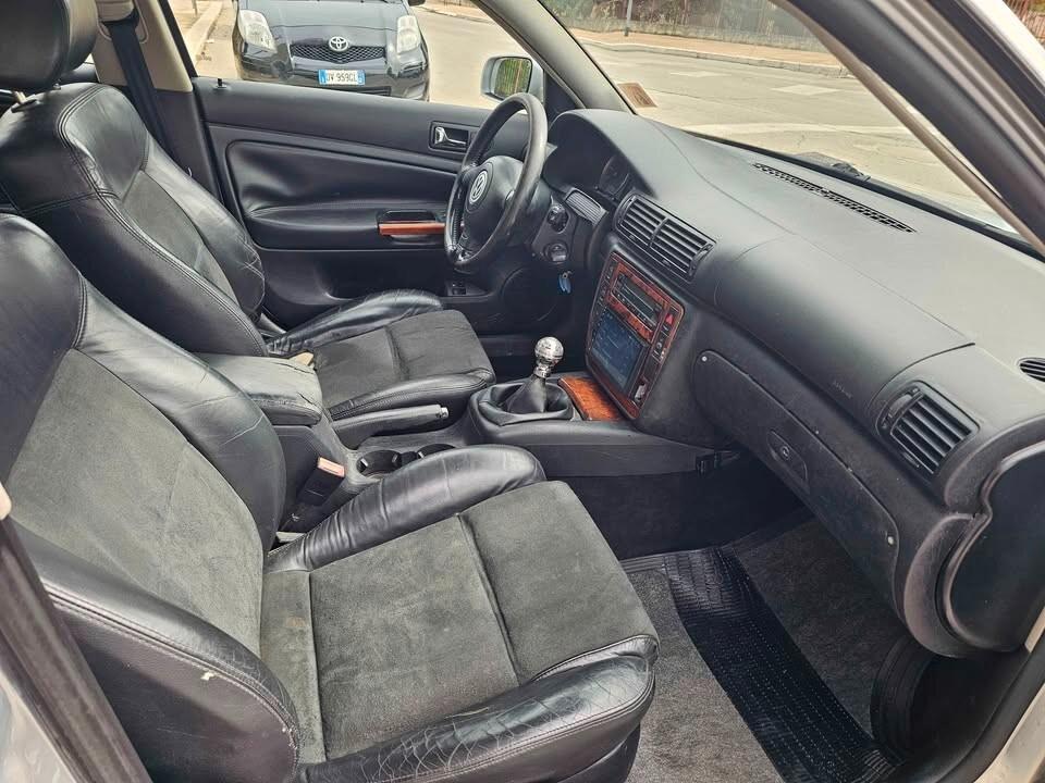Volkswagen Passat 1.9 TDI/130 CV cat Var. H.line