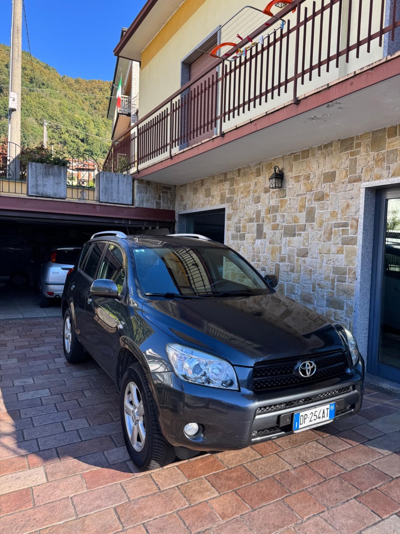 Toyota RAV 4 RAV4 2.2 D-4D 136 CV Sol