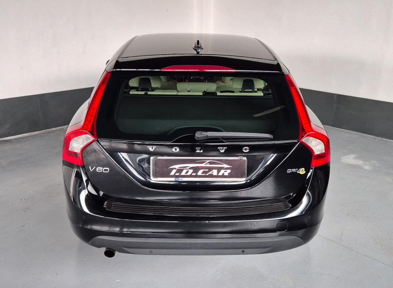 Volvo V60 D2 1.6 Powershift Summum