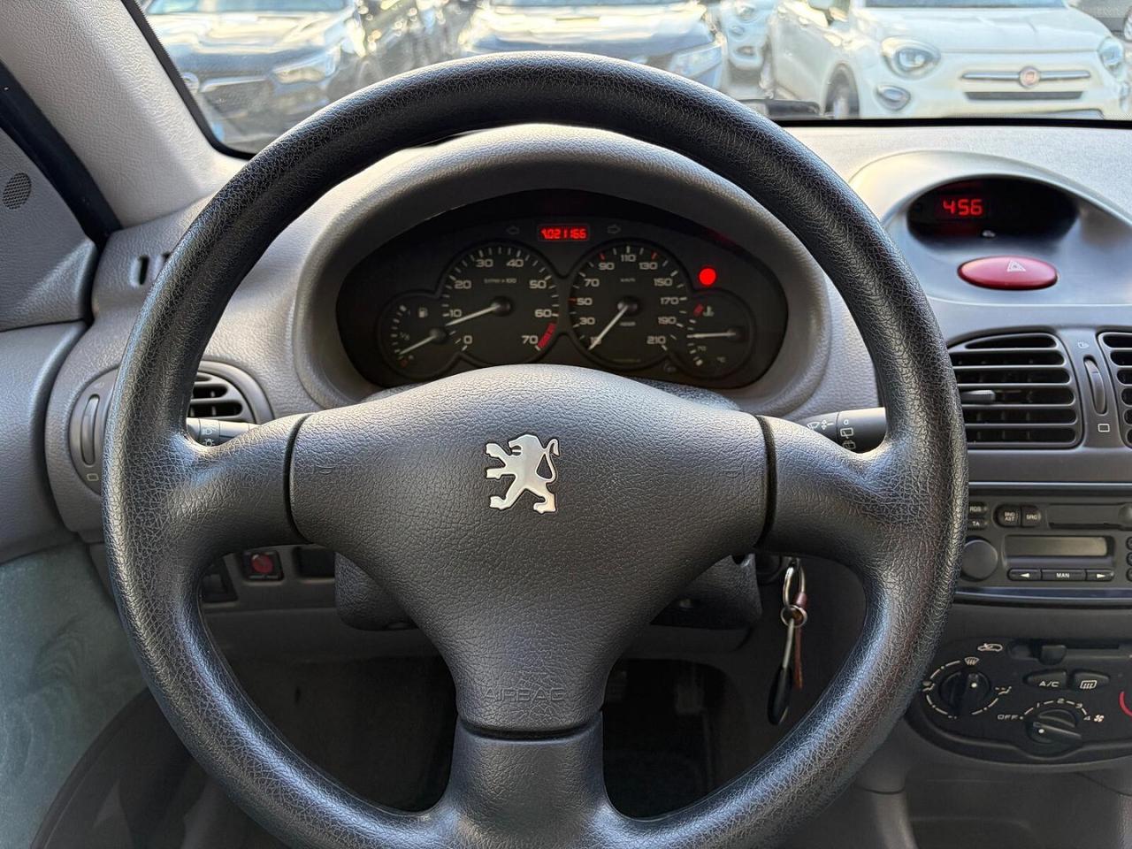 Peugeot 206 1.4 XR Solo 20.000 km