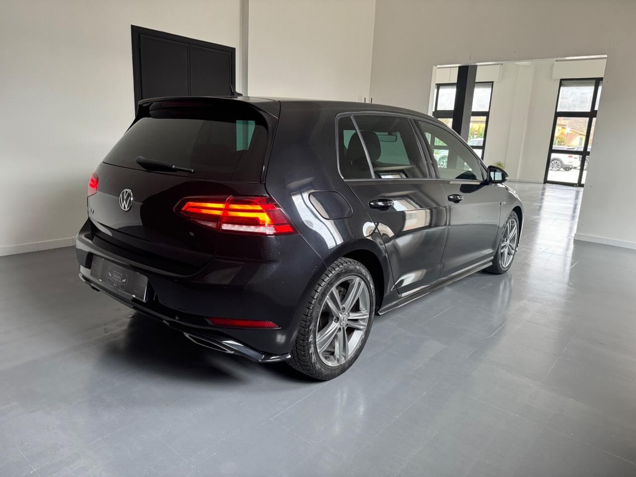 Volkswagen Golf 7.5 1.6 TDI 115CV R-Line *Tetto*