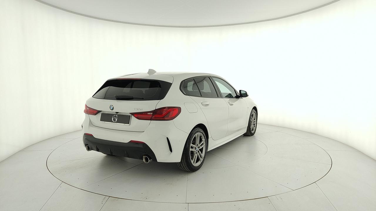 BMW Serie 1 F40 - 118d Msport auto