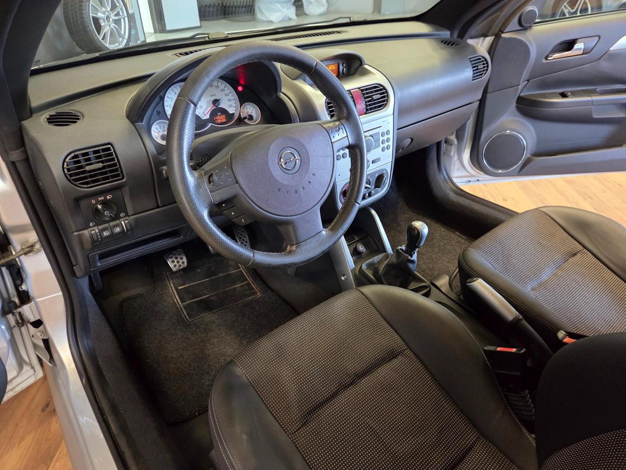 Opel Tigra TwinTop Tigra Twintop 1.3 cdti Enjoy