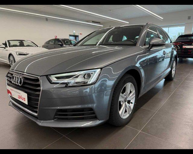 AUDI A4 Avant 35 TDI S tronic Business