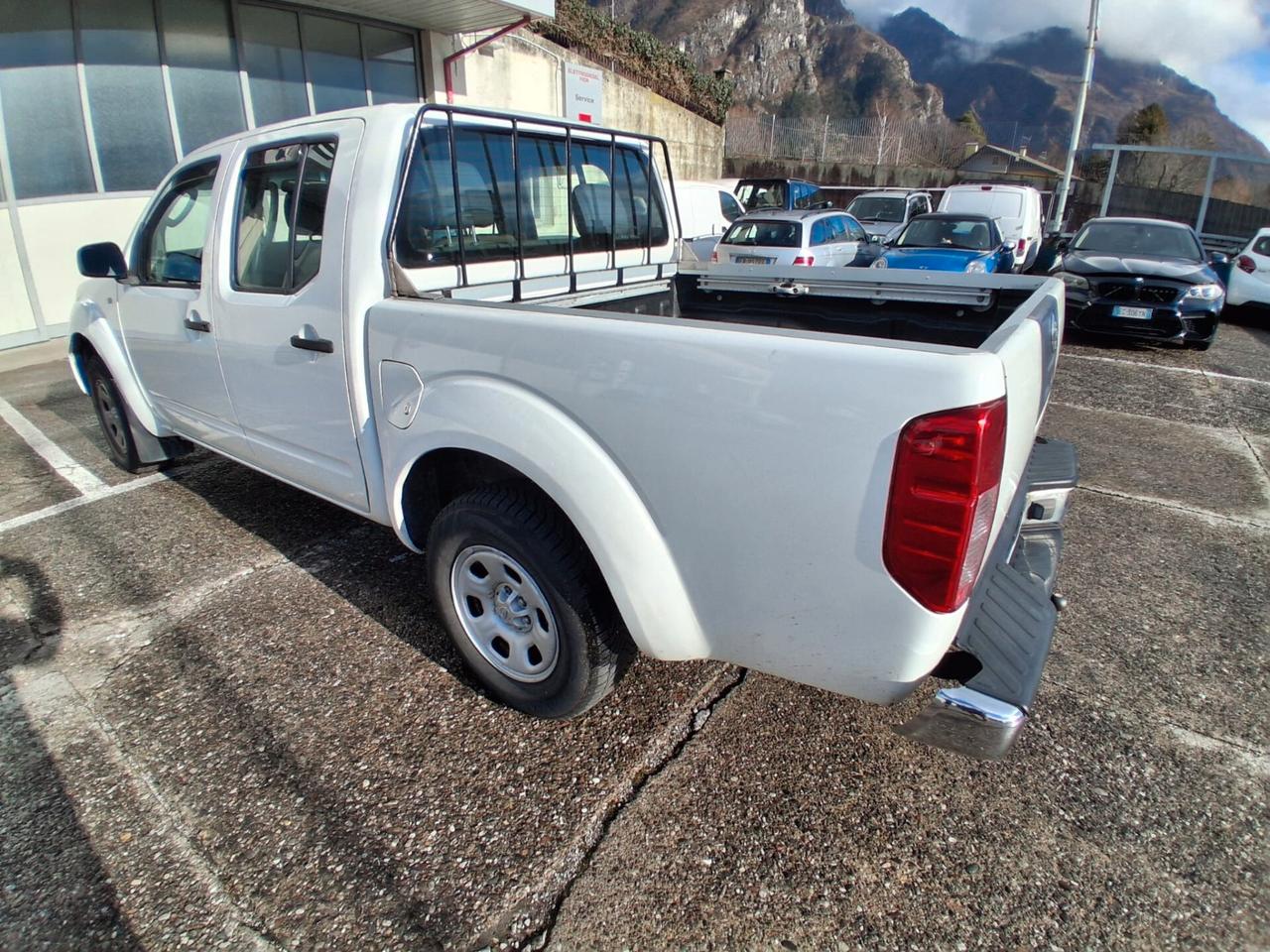 Nissan Navara 2.5 dCi 4 porte Double Cab XE