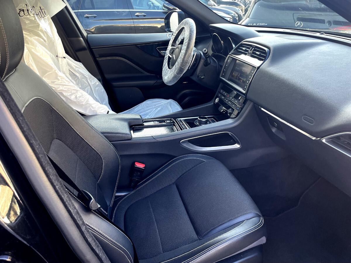 Jaguar F-Pace 2.0 D 180 CV AWD aut. R-Sport