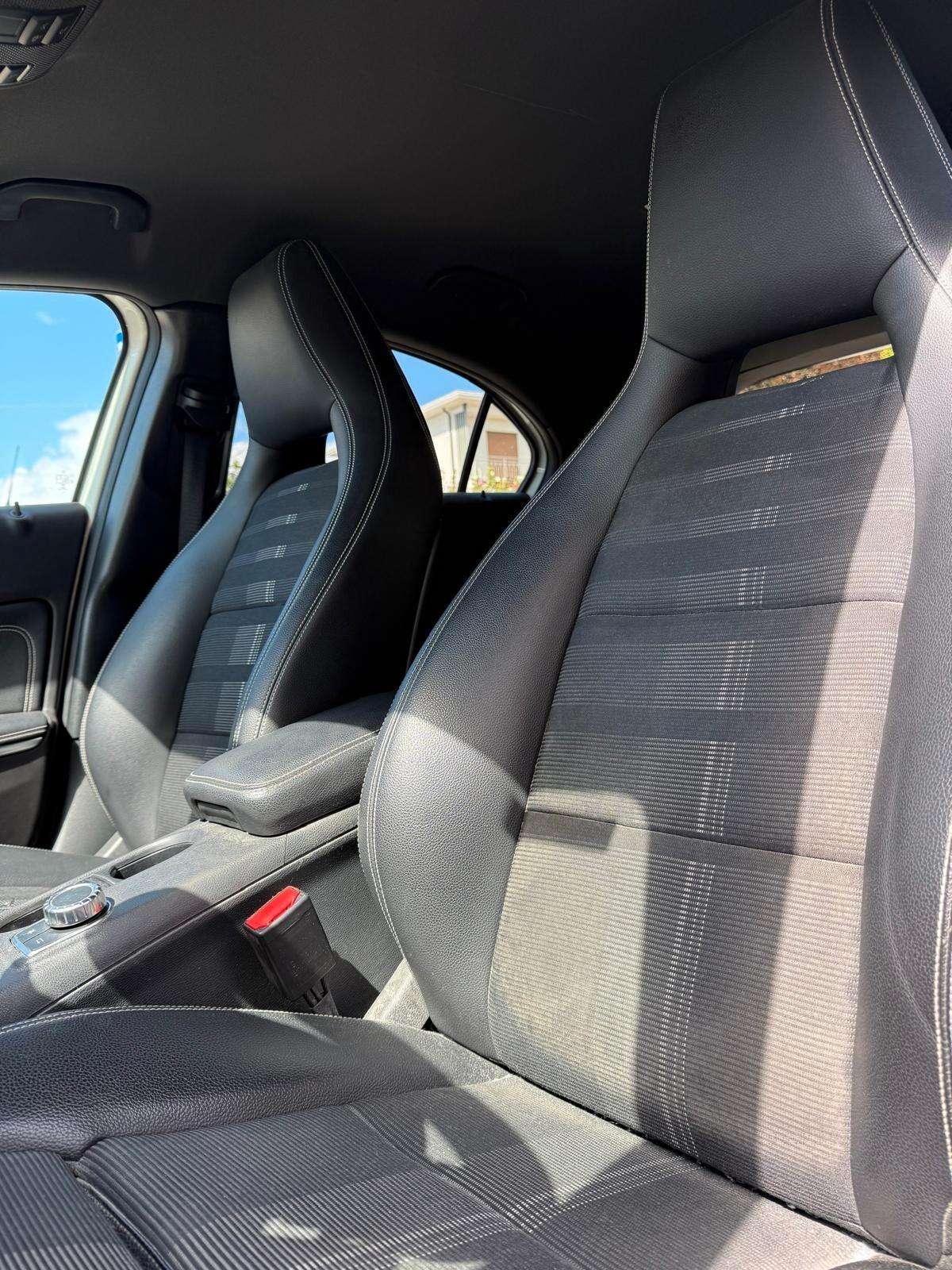 Mercedes A 180d Premium