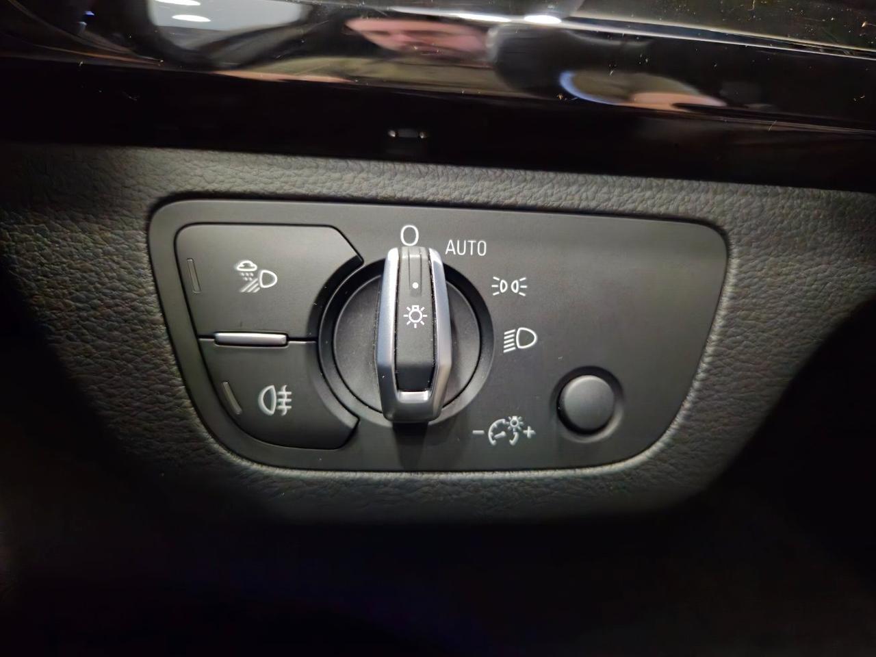 Audi Q5 Sportback 40 tdi mhev S line quattro s-tronic - ACC/Lim - Cam - Carplay