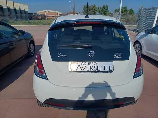 Lancia Ypsilon 1.0 5 porte Hybrid SILVER Plus