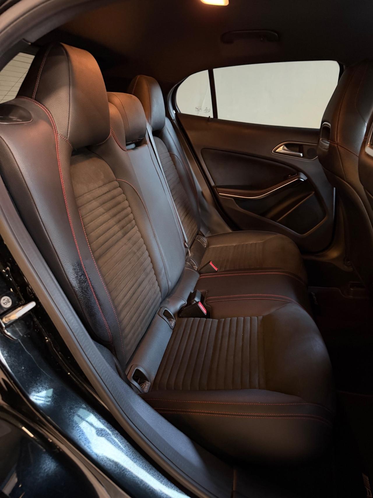 Mercedes-benz GLA 200d 4MATIC PREMIUM UNICOPR