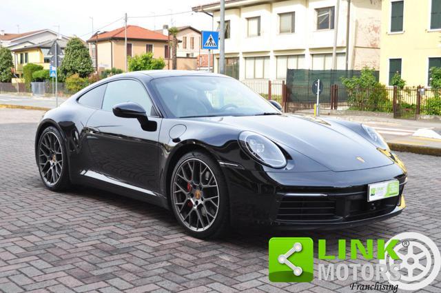 PORSCHE 911 Carrera 4S