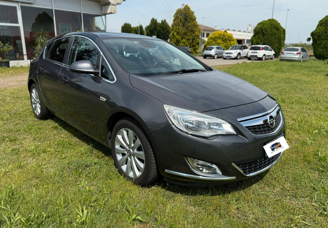 Opel Astra 1.4 5 porte Cosmo NEOPATENTATI