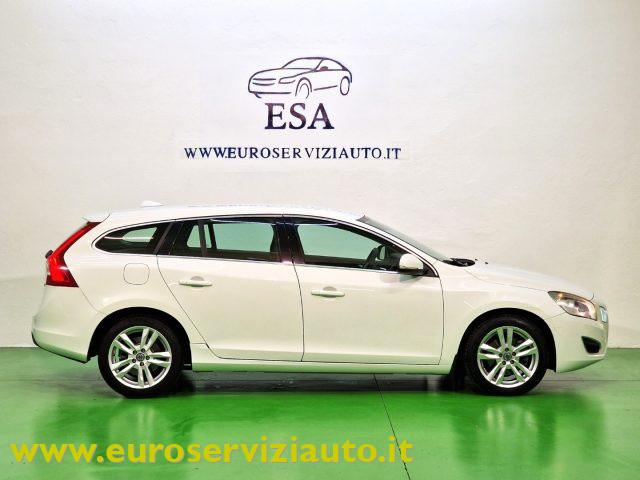 VOLVO V60 D3 Geartronic Momentum