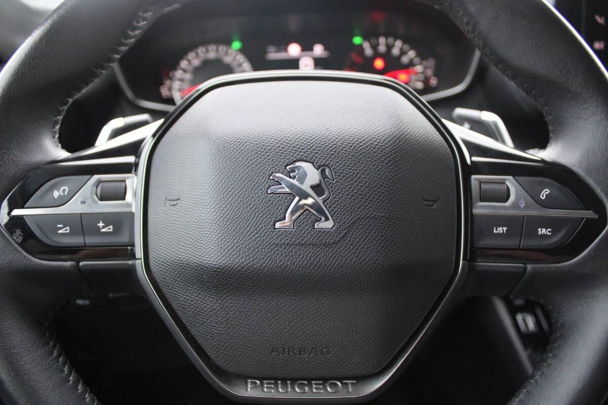 Peugeot 208 1.2 puretech Allure s&s 100cv eat8 Con CARPLAY