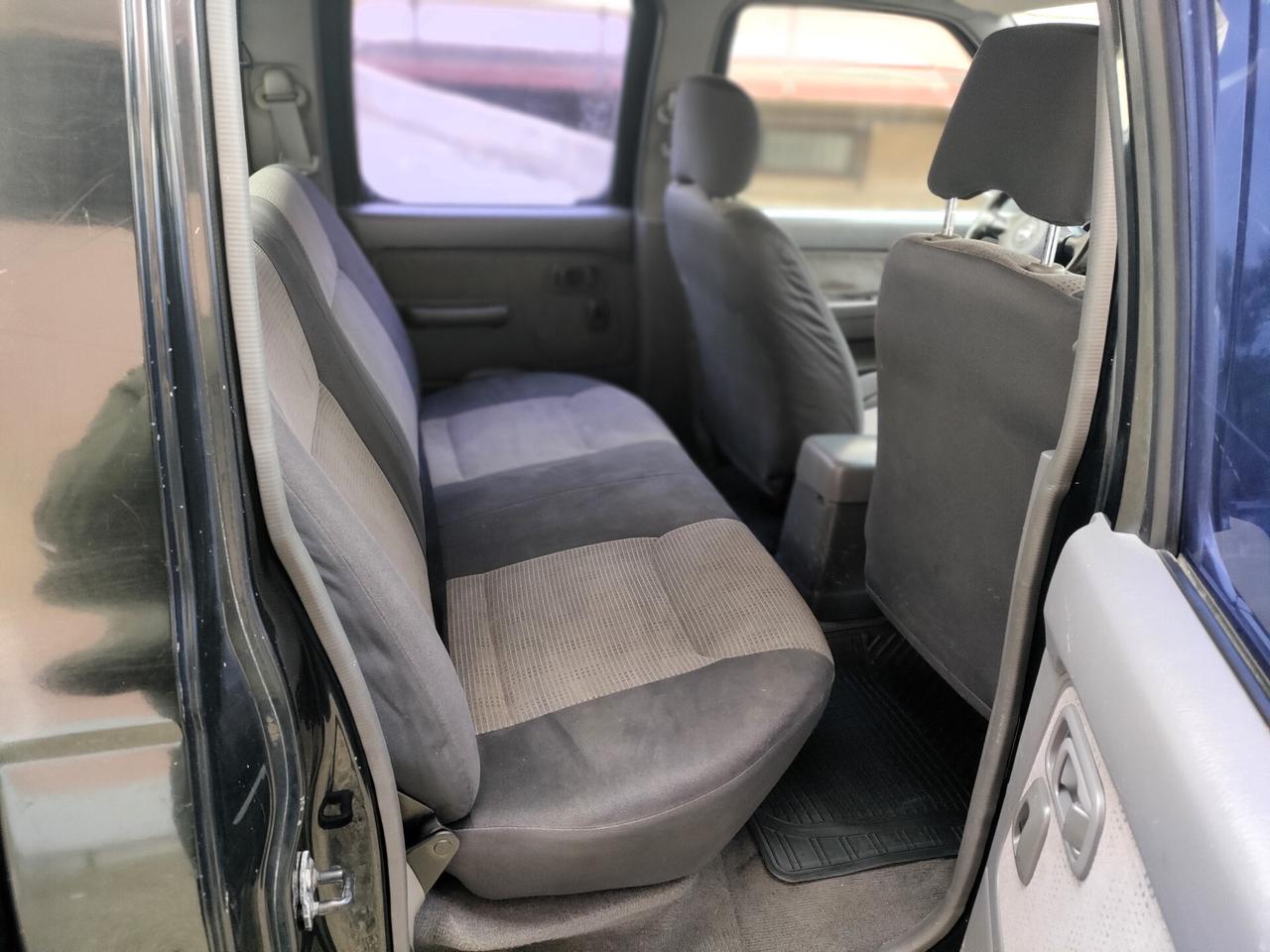 Nissan Navara 2.5 TD Double Cab